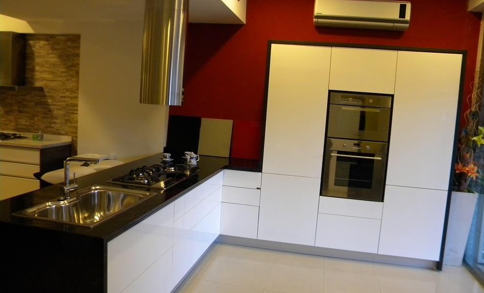 Showroom de muebles de cocina LUSSO